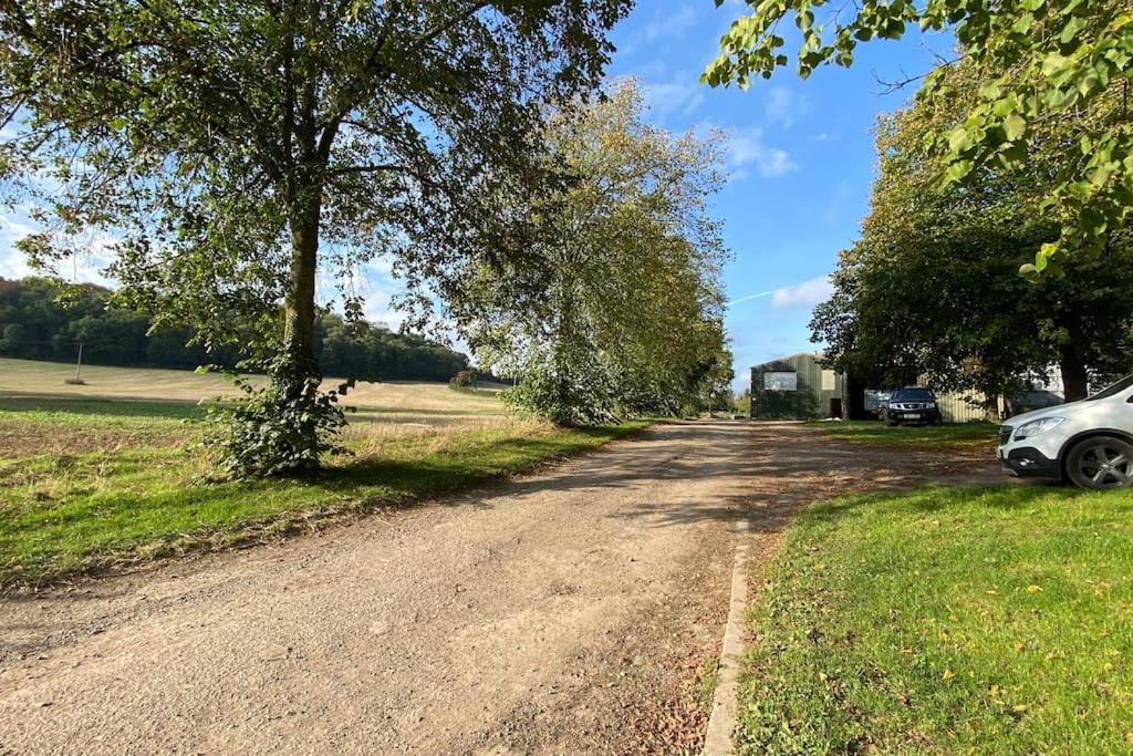 Cheerful 3 Bedroom Bungalow With Indoor Fire Place Gloucester Extérieur photo
